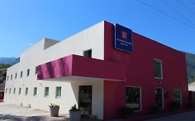 Hi Huasteca Inn Hotel